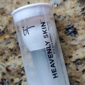 it Cosmetics Heavenly Skin Bye Bye Pores Brush
